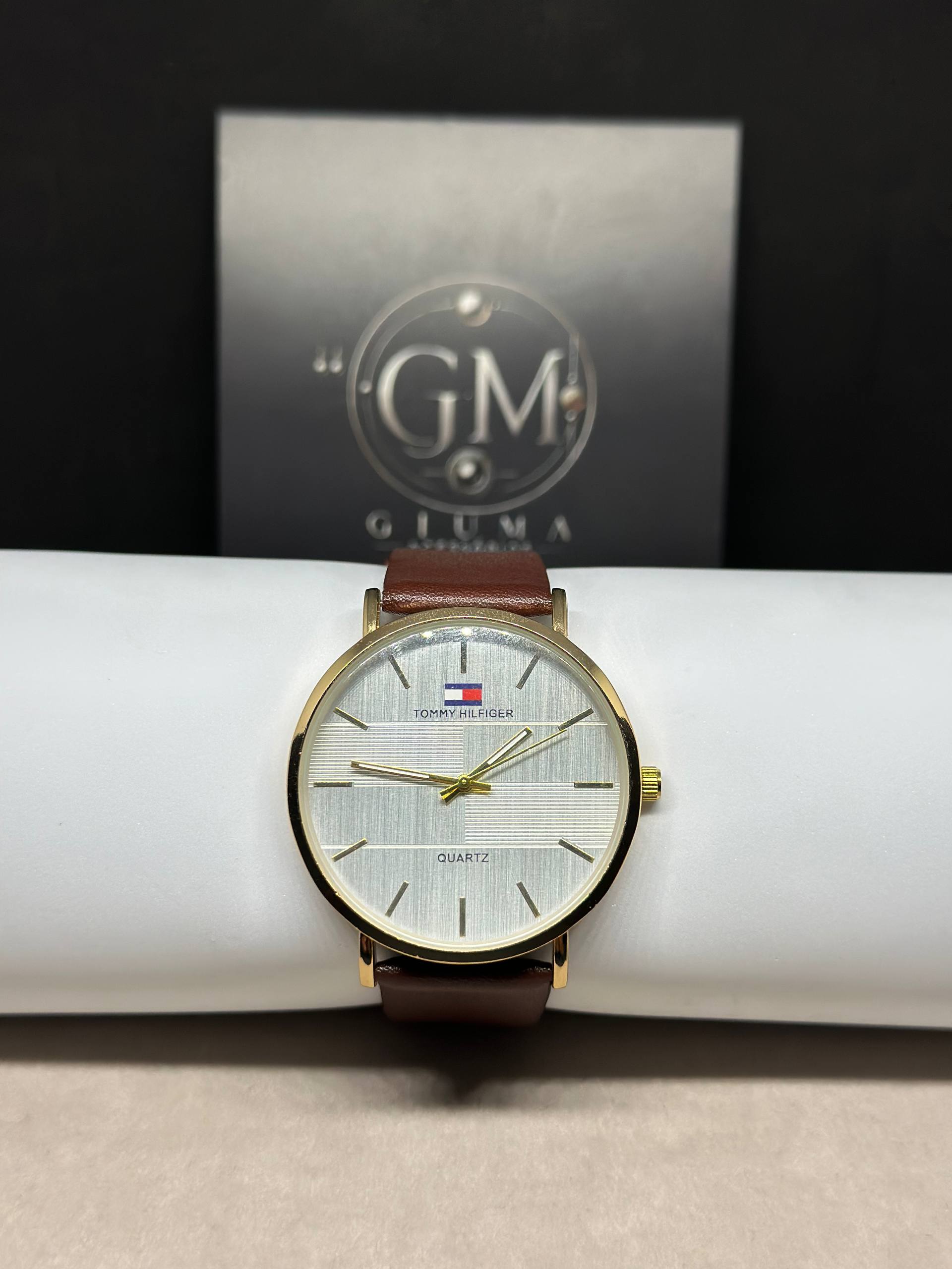 Relógio Tommy Hilfiger Dourado